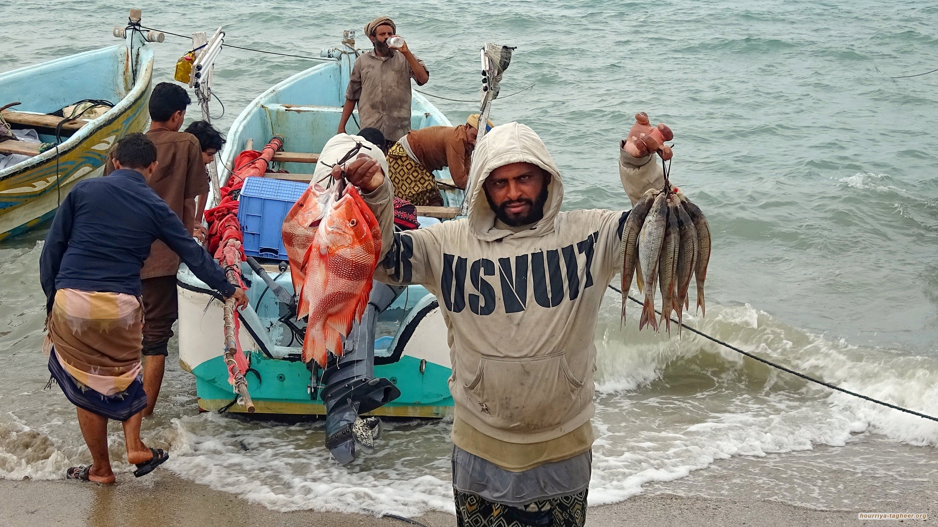 مظاهرة غاضبـة للصيادين الیمنیین في المهرة