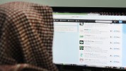 فصل معلم سعودي انتقد سياسات بلاده بتغريدة !