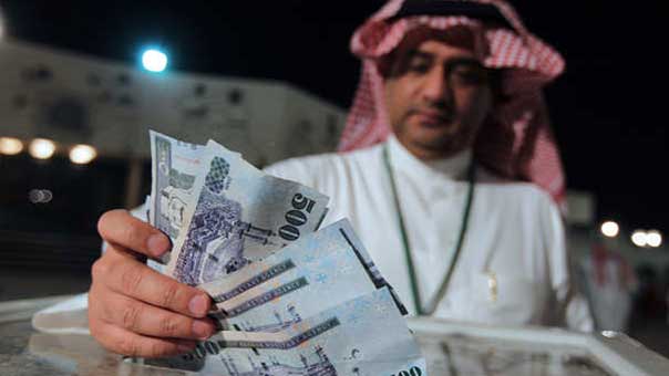 أثرياء السعودية ينقلون أموالهم للخارج خوفًا من تجميدها