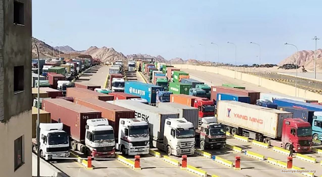 السلطات السعودية تمنع مرور الشاحنات القادمة من الإمارات