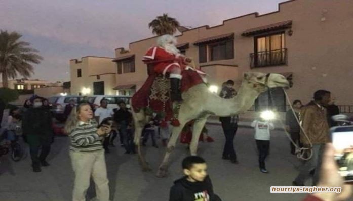 شجرة الكريسماس وقبعات سانتا كلوز بمتاجر الرياض للمرة الأولى
