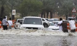 توقعات بالمزيد.. السيول تضرب مكة وجازان وتفضح فساد البنية التحتية لتصريف المياه.