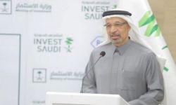 مناكفة سعودية للإمارات.. وزير الإستثمار يُغري الشركات الدولية التي تنقل مقراتها الإقليمية من دبي للرياض بحزمة من الحوافز