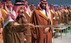 رويترز: محمد بن سلمان يتعمد تشويه صورة والده الملك