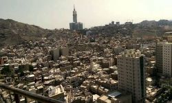 الأعداد في المدينة المقدسة وحدها تفوق المليون.. صحيفة بريطانية تكشف المستور: 70% من سكان مكة مصابون بكورونا