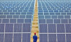 السعودية: هكذا تبخرت مليارات الدولارت في مشروع الطاقة الشمسية