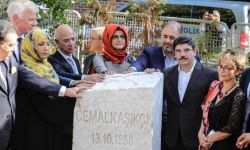 صحفيون وحقوقيون يحيون ذكرى خاشقجي أمام القنصلية السعودية بإسطنبول
