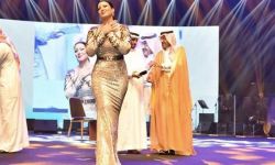 السعودية تكرّم مغنية بـ"ختم الرسول"