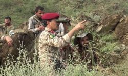 وزير دفاع الحوثيين يتجول على حدود نجران بعد سيطرة قواته على “20” موقعاً