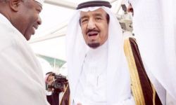 الرئيس الجابوني يختفي في السعودية ويثير جدلاً واسعاً