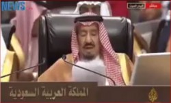بالفيديو ... الملك السعودي يتكلم بطريقة غير مفهومة في القمة العربية