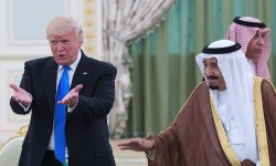 النفط والمال والسلاح .. أسباب نفاق ترامب للسعودية (مترجم)