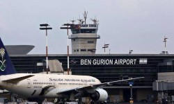 طائرة سعودية في مطار بن غوريون "الإسرائيلي"بعد الاتفاق على رحلات بين الجانبين