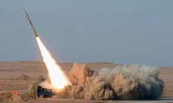 صاروخ "سكود" يمني يصيب قاعدة جوية سعودية