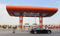 السعودية: رفع أسعار الوقود 30% بالتزامن مع إعلان ميزانية 2017