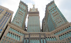 «الإيكونوميست» في مكة المكرمة تدمير بنكهة التطوير .. آل سعود يهدمون التراث