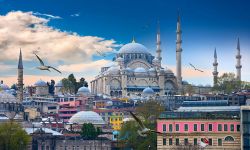 كيف استغلت السعودية والإمارات السياحة في عدائها لتركيا