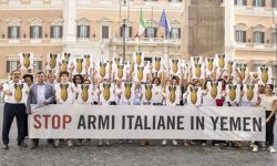 إيطاليون يطالبون بوقف صادرات الأسلحة للسعودية