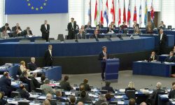 أكبر كتلة بالبرلمان الأوروبي تطالب بكشف مصير الأمير محمد بن نايف