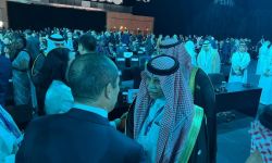 لقاء مخزي بين وزيري التجارة السعودي واليهودي