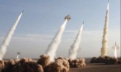 السلطات السعودية تدخل الحرب وتسقط صاروخاً يمنياً أطلق نحو إسرائيل