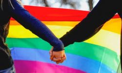 ببركة خادم الحرمين تنتشر “المثلية الجنسية” بين طالبات المدرس