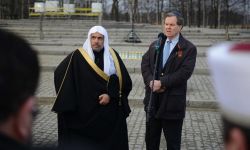 مُتفاخرًا.. مسؤول سعودي: سنوقف الدعم عن المساجد بالخارج
