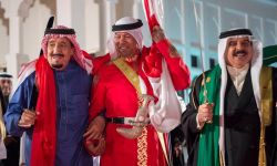 المرض يزداد على الملك السعودي و كلمته في القمة العربية الأوربية تفضحه