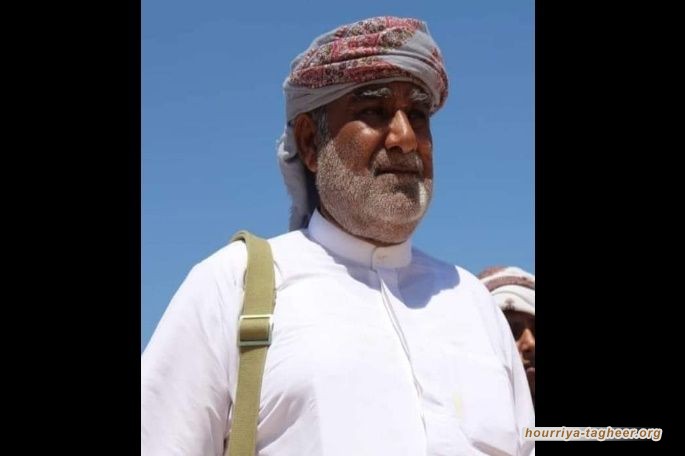 ضابط سعودي يهدد بقطع رؤوس مشايخ موالين للسعودية في المهرة اذا لم ينفذوا أوامره