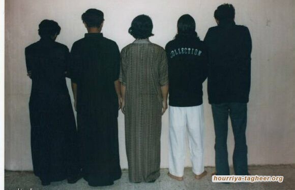 لصوص يسرقون وينهبون بزي الجيش السعودي في الرياض