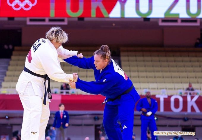 سخرية واسعة من هزيمة لاعبة الجودو القحطاني بعد تمسكها بالتطبيع الرياضي