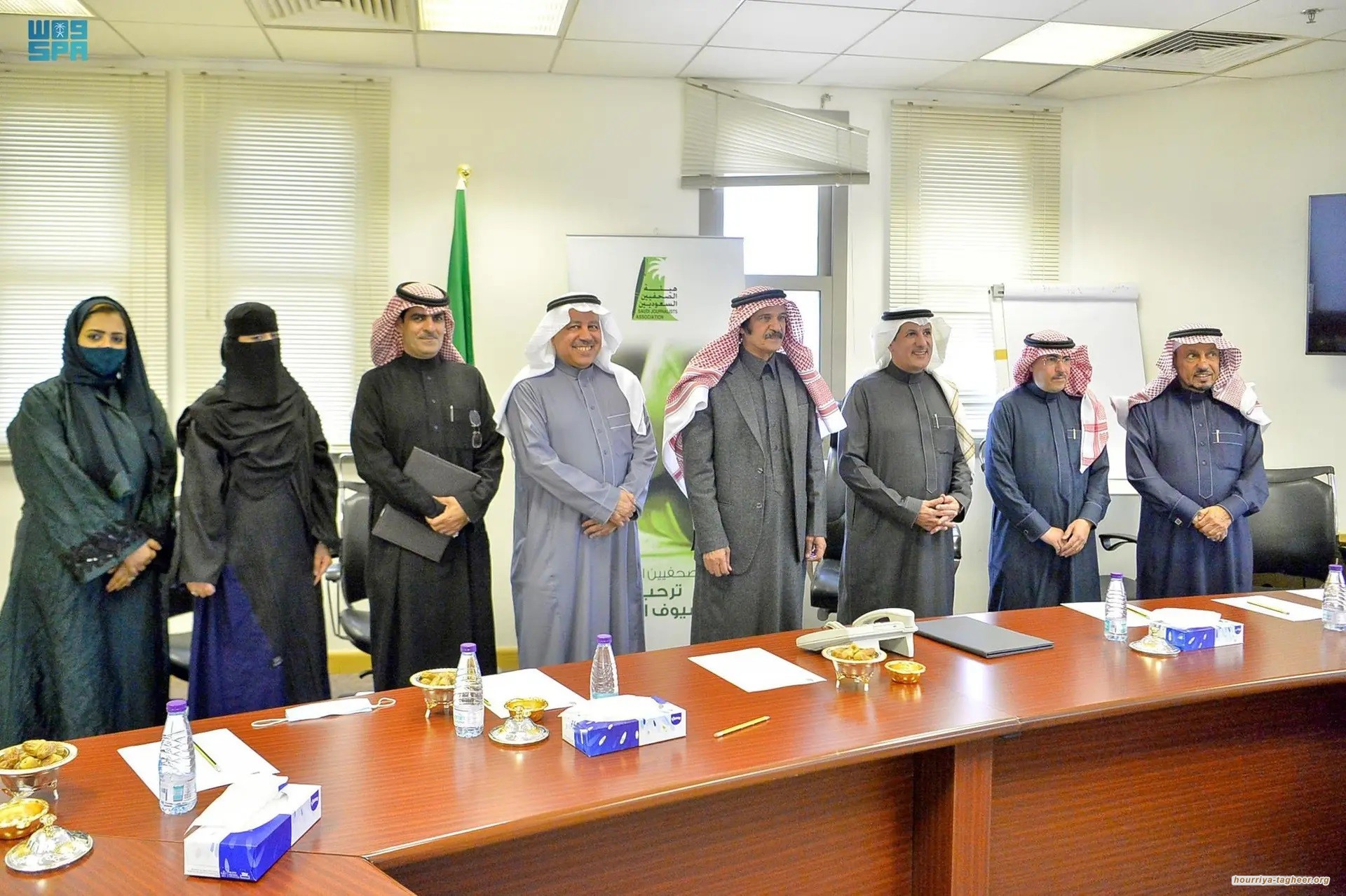 صحفي سعودي يدعو دول ابراهام باتخاذ موقف صارم ضد حركة حماس