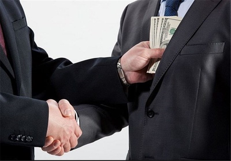 دولارات نفط المسلمين تستخدم كرشاوى لستر عورات آل سعود ونشر التطرف