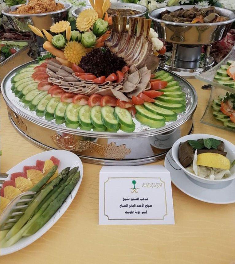 وليمة الملك سلمان على اجساد ضحاياه!!