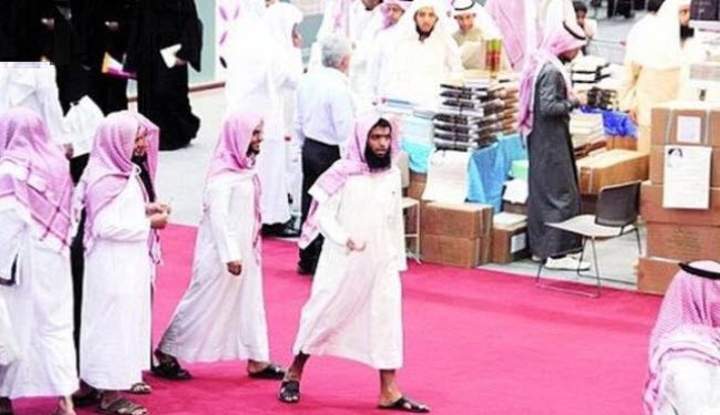 "المطاوعة" باقية وتتمدد بالسعودية في عصر "المركبات الفضائية"!