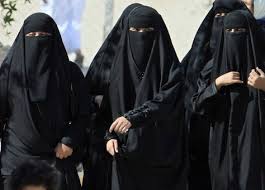 صديقتي الخليجية ضحكت علي لأني لا استطيع تجديد جواز سفر