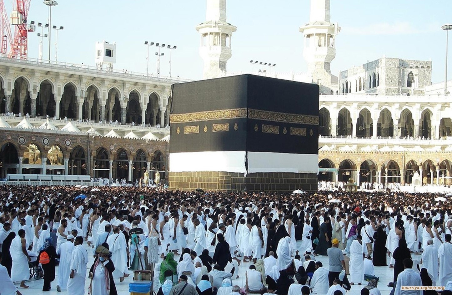 هل يدفع "كورونا" السعودية لإلغاء موسمي العمرة والحج