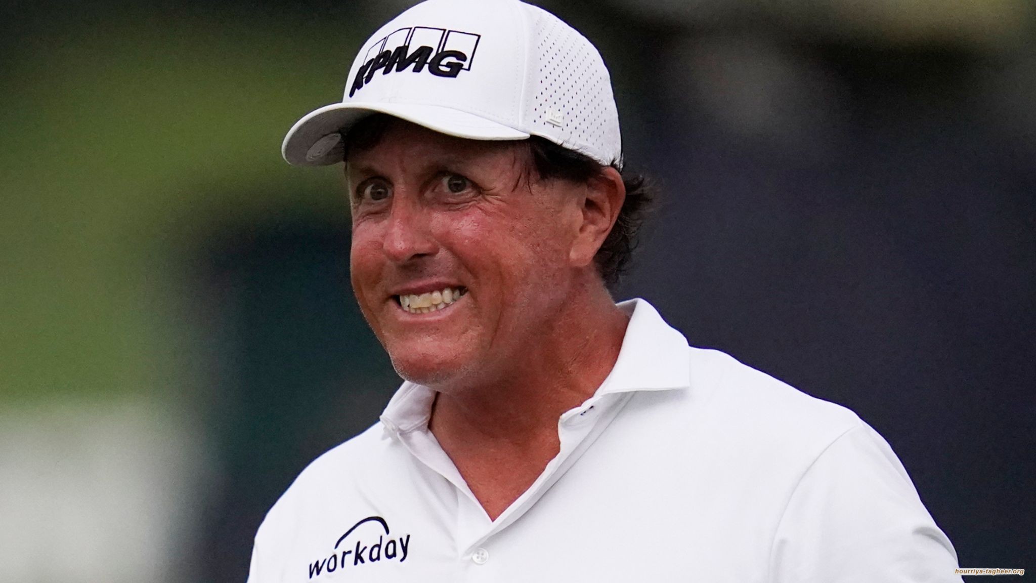 تواجد فيل ميكلسون في السعودية يشعل الجدل ويثير انتقادات