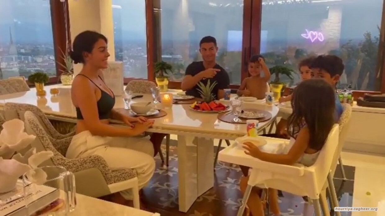 رونالدو وعشيقته في السعودية.. حياة باذخة ومعاملة ملكية