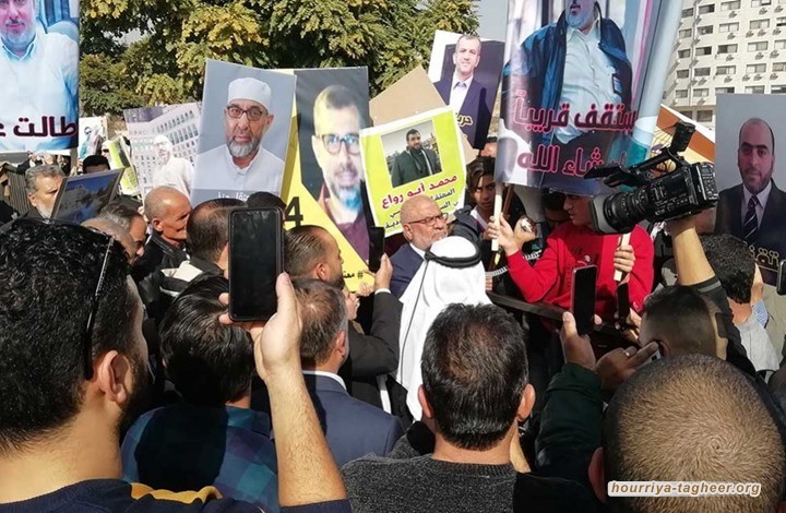 الاشتباه بإصابات "كورونا" بين صفوف معتقلين بسجون آل سعود