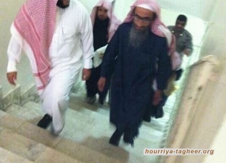 الداعية فهد القاضي ظل مقيدا حتى بعد تسليم جثته لذويه