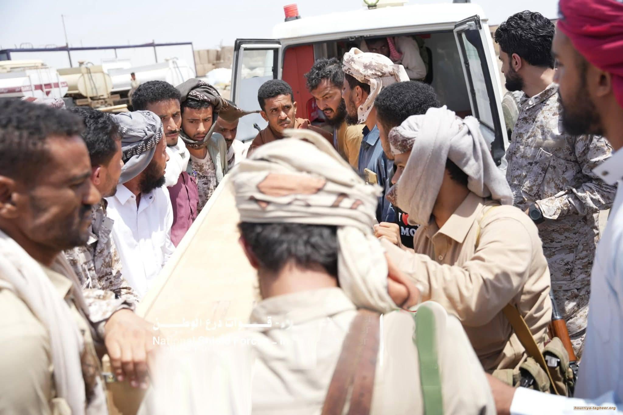 مقتل قيادي في التحالف السعودي وإصابة 6 من مرافقيه