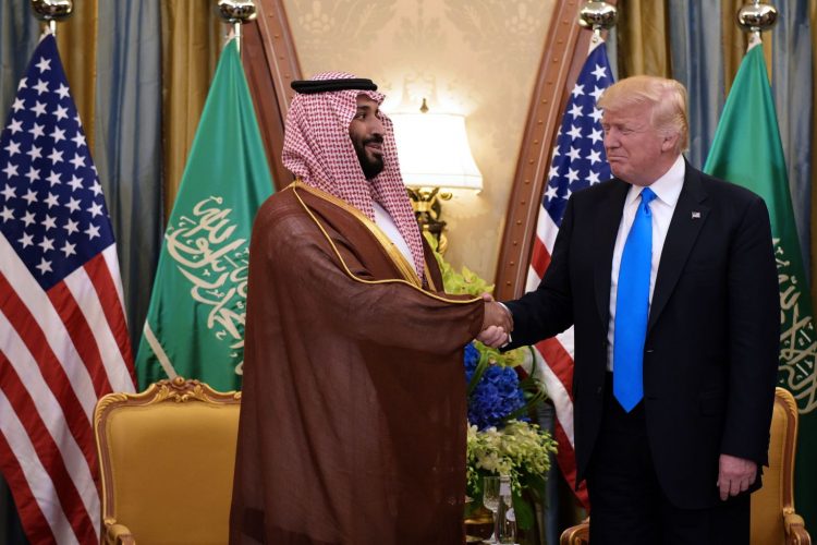 إسرائيل وأمريكا.. ملاذ السعودية لاستجداء التعاطف الدولي