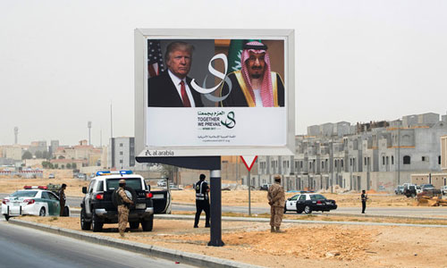 السعودية تنتخب رجال «ترامب» لعقودها التجارية