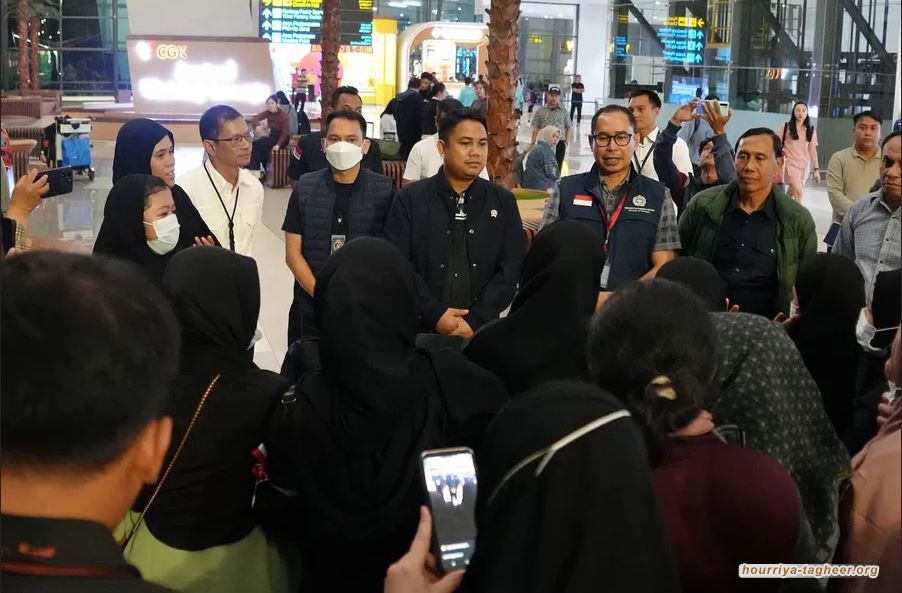 إندونيسيا تستقبل 211 عاملا  طردتهم السعودية