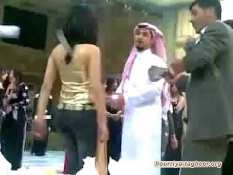 رقص وتعري باحتفالات اليوم الوطني السعودي