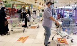 السعودية تمنع غير الملقحين ضد كورونا من دخول المطاعم والمراكز التجارية