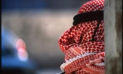 هروب رجل أعمال سعودي وابنه للخارج رغم منعهما من السفر
