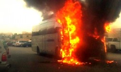احراق حافلة ارامكو الحكومية السعودية+ وصور