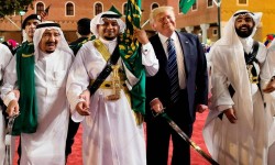 السعودية استخدمت المال لإغواء ترامب (مترجم)